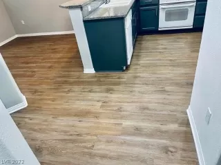 Photo #4: 2462724 Listing