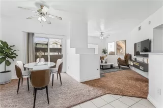 Photo #4: 2462760 Listing