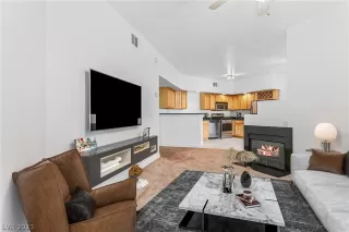 Photo #6: 2462760 Listing