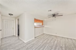 Photo #2: 2462786 Listing 