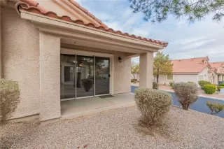 Photo #2: 2462791 Listing