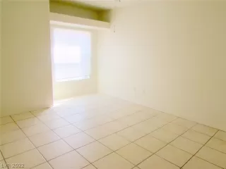 Photo #5: 2462820 Listing 