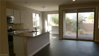 Photo #4: 2462881 Listing 