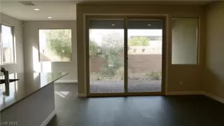 Photo #5: 2462881 Listing 