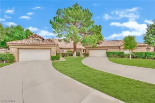 Photo #2: 2462900 Listing