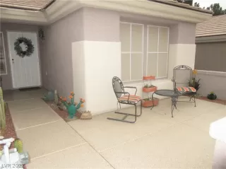 Photo #3: 2462902 Listing