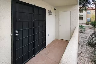 Photo #4: 2462908 Listing