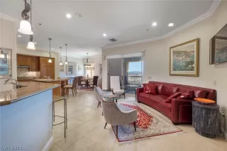 Photo #4: 2462922 Listing 