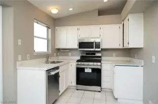 Photo #1: 2462950 Listing 