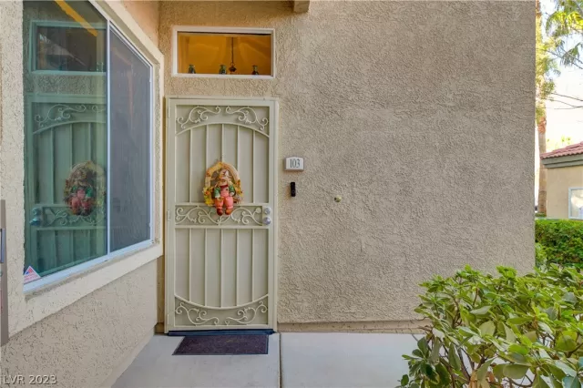 MLS: 2462953 Condo For Sale