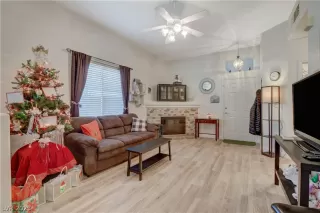 Photo #2: 2462953 Listing