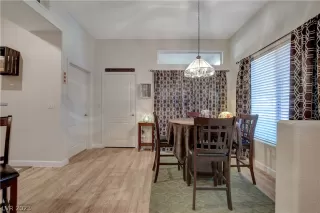 Photo #6: 2462953 Listing