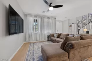 Photo #2: 2462954 Listing 