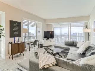 Photo #1: 2463058 Listing