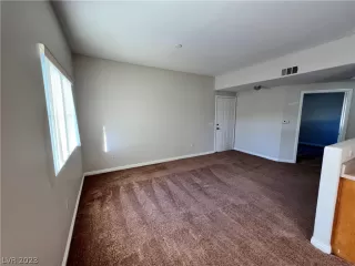 Photo #4: 2463162 Listing 