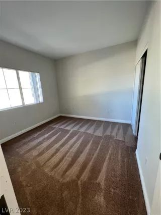 Photo #5: 2463162 Listing 