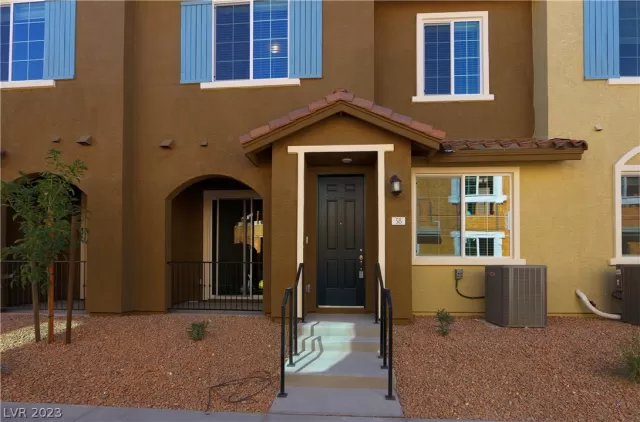 MLS: 2463183 Condo For Sale