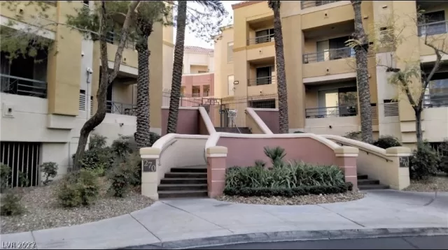 MLS: 2463231 Condo For Sale