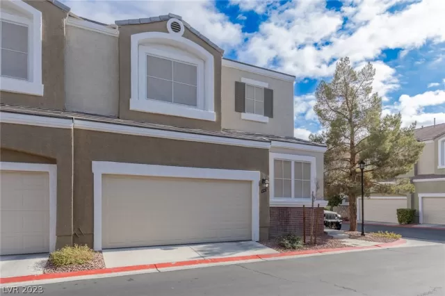 MLS: 2463243 Condo For Sale