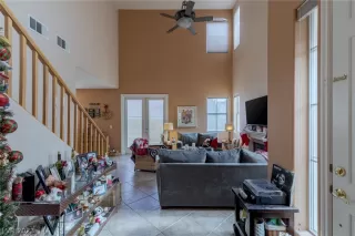 Photo #3: 2463243 Listing 