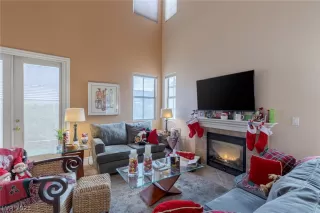 Photo #4: 2463243 Listing 