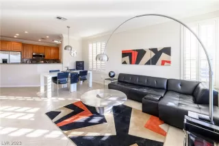 Photo #4: 2463248 Listing 