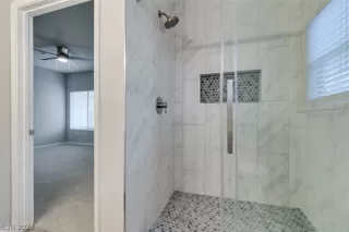 Photo #3: 2463261 Listing 