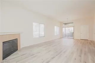 Photo #1: 2463289 Listing 