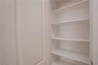 Photo #4: 2463289 Listing 