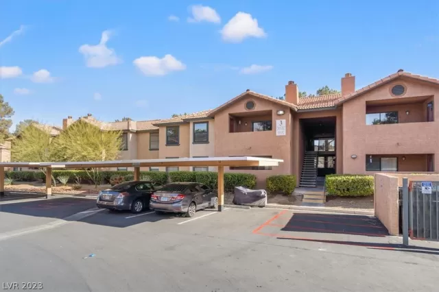 MLS: 2463328 Condo For Sale