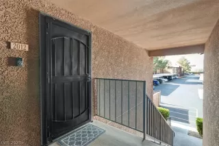 Photo #1: 2463328 Listing 