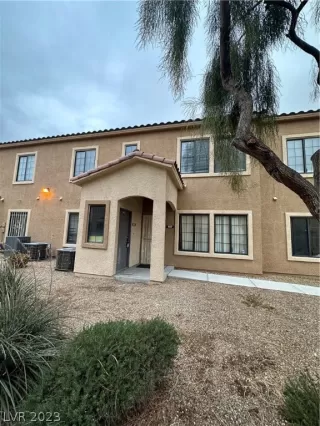 Photo #1: 2463347 Listing 