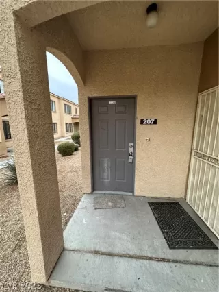Photo #2: 2463347 Listing 