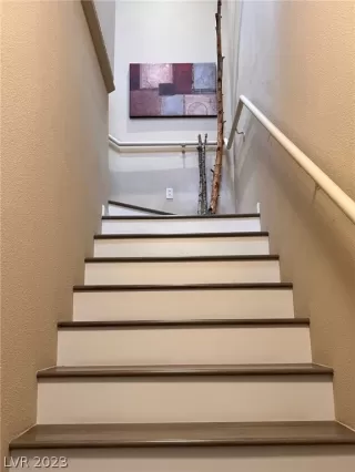 Photo #1: 2463354 Listing 