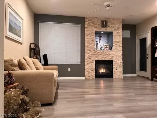 Photo #4: 2463354 Listing 