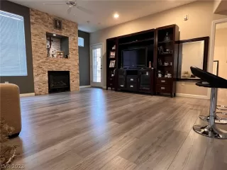 Photo #6: 2463354 Listing 