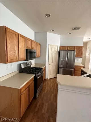 Photo #3: 2463364 Listing 