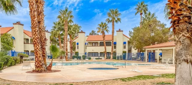 MLS: 2463382 Condo For Sale