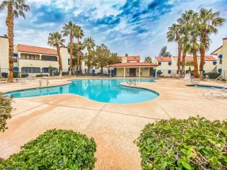 Photo #2: 2463382 Listing