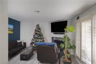 Photo #1: 2463384 Listing