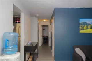 Photo #4: 2463384 Listing