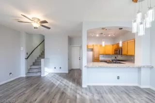 Photo #1: 2463390 Listing