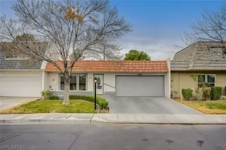 Photo #1: 2463395 Listing