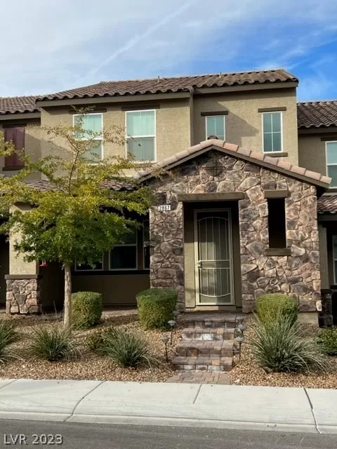 MLS: 2463426 Condo For Sale