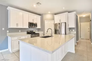 Photo #1: 2463434 Listing 