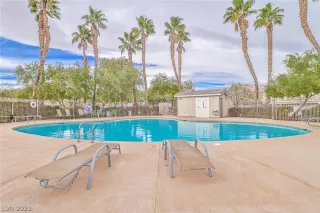 Photo #4: 2463434 Listing 