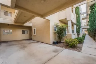 Photo #2: 2463439 Listing