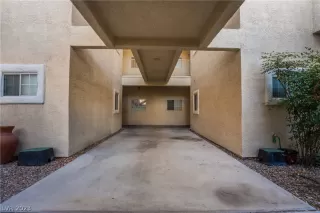 Photo #4: 2463439 Listing