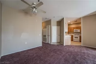 Photo #6: 2463439 Listing