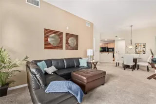 Photo #3: 2463533 Listing 